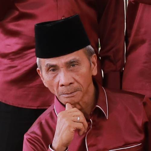 JOHN EFENDI